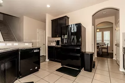 318 Hyltin Street, Hutto, TX 78634 - Photo 8