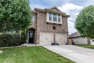 318 Hyltin St, Hutto, TX 78634 - Photo 2