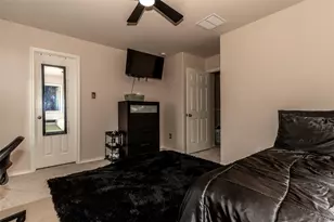 318 Hyltin St, Hutto, TX 78634 - Photo 30