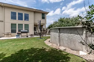 318 Hyltin St, Hutto, TX 78634 - Photo 32