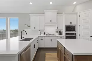 344 Carpenter Hill Dr, Buda, TX 78610 - Photo 2