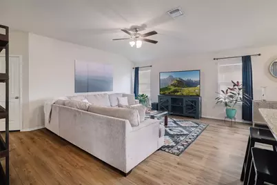 1704 T H Johnson Drive, Taylor, TX 76574 - Photo 8