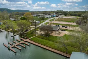 12816 Majestic Oaks Dr, Austin, TX 78732 - Photo 32