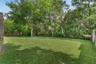 12816 Majestic Oaks Dr, Austin, TX 78732 - Photo 24