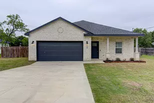 129 Kawainui Ln, Bastrop, TX 78602 - Photo 2