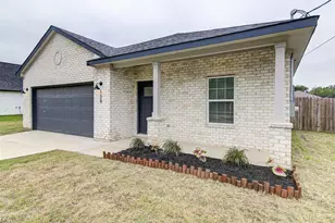 129 Kawainui Ln, Bastrop, TX 78602 - Photo 4
