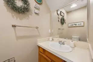 128 Hillside Dr, Elgin, TX 78621 - Photo 8