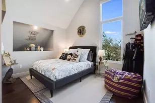 1802 W 10th St, Austin, TX 78703 - Photo 16