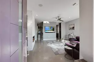 1802 W 10th St, Austin, TX 78703 - Photo 2