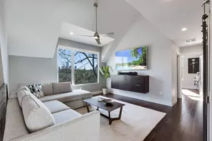 1802 W 10th St, Austin, TX 78703 - Photo 12