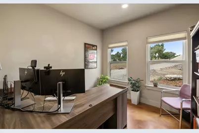 11842 Rim Rock Trail, Austin, TX 78737 - Photo 32