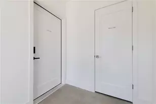 408 W 38 1/2 St, Austin, TX 78705 - Photo 8