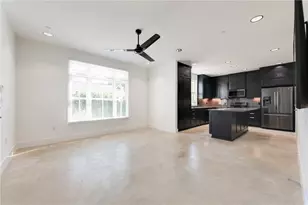 408 W 38 1/2 St, Austin, TX 78705 - Photo 10