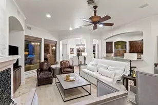18 Hedgebrook Way, The Hills, TX 78738 - Photo 6