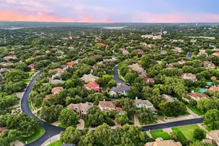 18 Hedgebrook Way, The Hills, TX 78738 - Photo 32