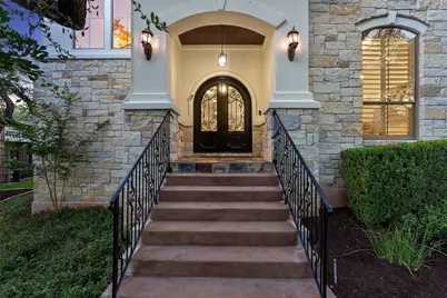 18 Hedgebrook Way, The Hills, TX 78738 - Photo 2