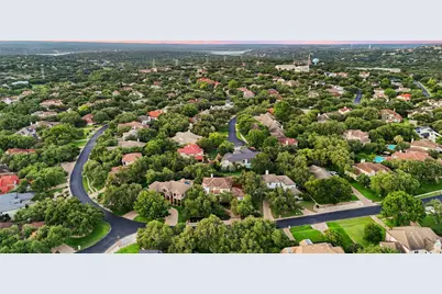 18 Hedgebrook Way, The Hills, TX 78738 - Photo 32
