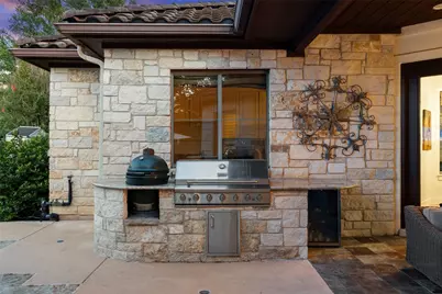 18 Hedgebrook Way, The Hills, TX 78738 - Photo 32
