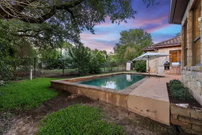 18 Hedgebrook Way, The Hills, TX 78738 - Photo 36