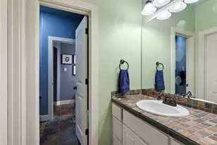 18 Hedgebrook Way, The Hills, TX 78738 - Photo 20
