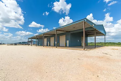945 Huser Boulevard, Schulenburg, TX 78956 - Photo 10