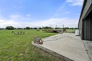 1608 Co Rd 204, Liberty Hill, TX 78642 - Photo 28