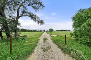 1608 Co Rd 204, Liberty Hill, TX 78642 - Photo 34