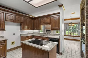 11115 Shady Hollow Dr, Austin, TX 78748 - Photo 10