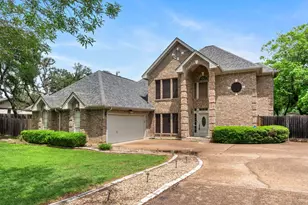 11115 Shady Hollow Dr, Austin, TX 78748 - Photo 2