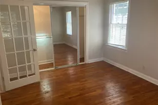 912 E 32nd St Street E, Austin, TX 78705 - Photo 4