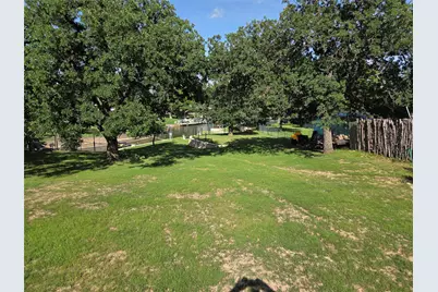 203 W Lakeshore Drive, Sunrise Beach, TX 78643 - Photo 4