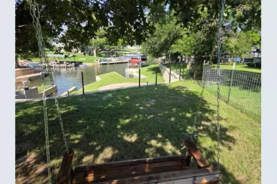 203 W Lakeshore Drive, Sunrise Beach, TX 78643 - Photo 2