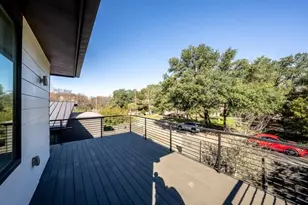 203 E 46th St, Austin, TX 78751 - Photo 2