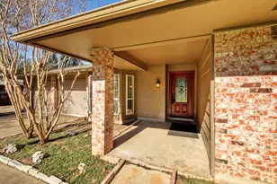 2306 Forest Bend Dr, Austin, TX 78704 - Photo 2