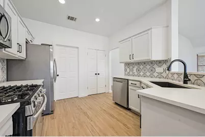 2738 Winding Brook Drive, Austin, TX 78748 - Photo 12