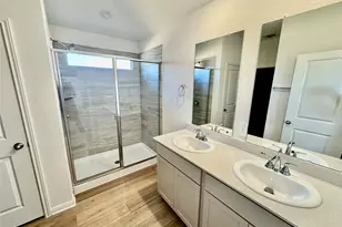 125 Holmby Dr, Hutto, TX 78634 - Photo 4