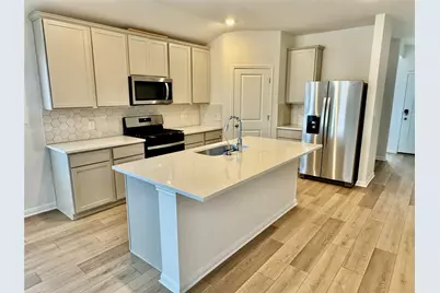 125 Holmby Drive, Hutto, TX 78634 - Photo 2