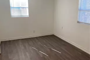 1105 E 3rd St, Austin, TX 78702 - Photo 6