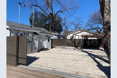 1105 E 3rd Street #B, Austin, TX 78702 - Photo 2