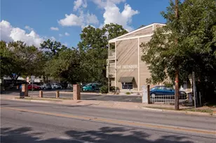 202 E 45th St, Austin, TX 78751 - Photo 8