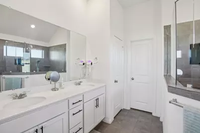 624 Spurlock Way, Liberty Hill, TX 78642 - Photo 20