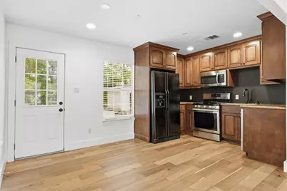 6802 Villita Avenida Street, Austin, TX 78741 - Photo 12