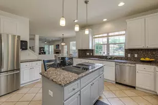 14 Torrington Ln, The Hills, TX 78738 - Photo 4