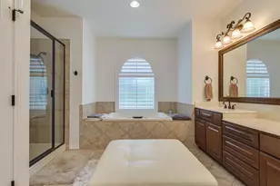 14 Torrington Ln, The Hills, TX 78738 - Photo 10