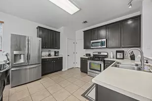 145 Paddington Dr, Kyle, TX 78640 - Photo 16