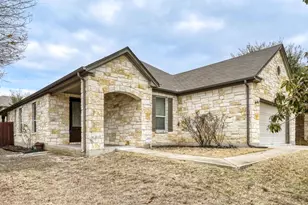 1100 Hyde Park Dr, Round Rock, TX 78665 - Photo 1