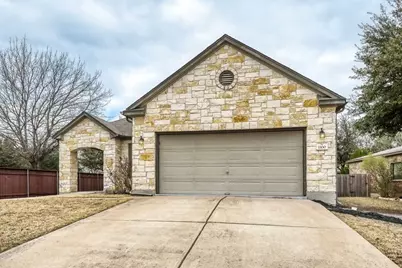 1100 Hyde Park Drive, Round Rock, TX 78665 - Photo 2