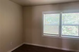 306 Anderson St, Smithville, TX 78957 - Photo 24