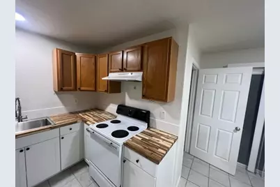 306 Anderson Street #A & B, Smithville, TX 78957 - Photo 2