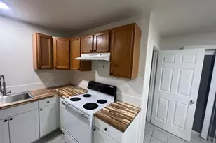 306 Anderson St, Smithville, TX 78957 - Photo 2